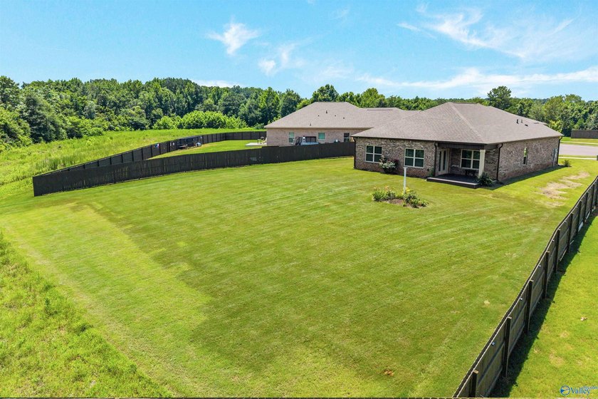 Great location near Research Park Blvd. Upgraded, 3 year old - photo 36