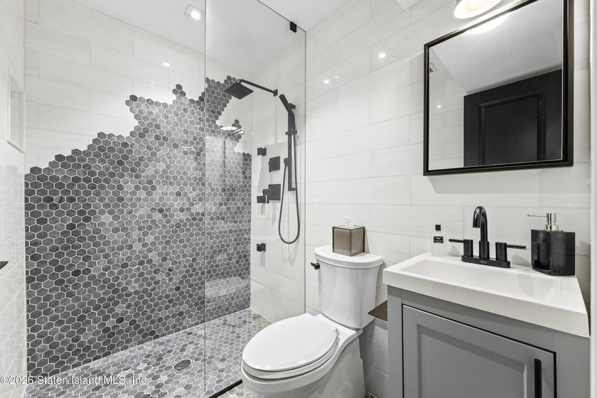 Welcome to 44 Annfield Court, a stunning 2019-built luxury - photo 37