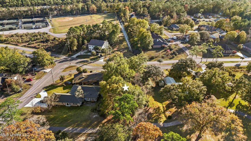 Build your dream home on this incredible lot with beautiful - photo 5