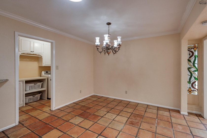 Quiet Colonial Park cul-de-sac location with the space and - photo 16