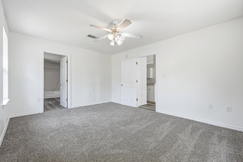 Welcome home to this beautifully maintained brick residence - photo 23