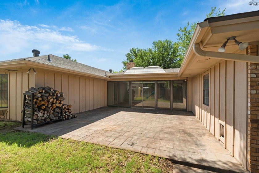 Quiet Colonial Park cul-de-sac location with the space and - photo 37