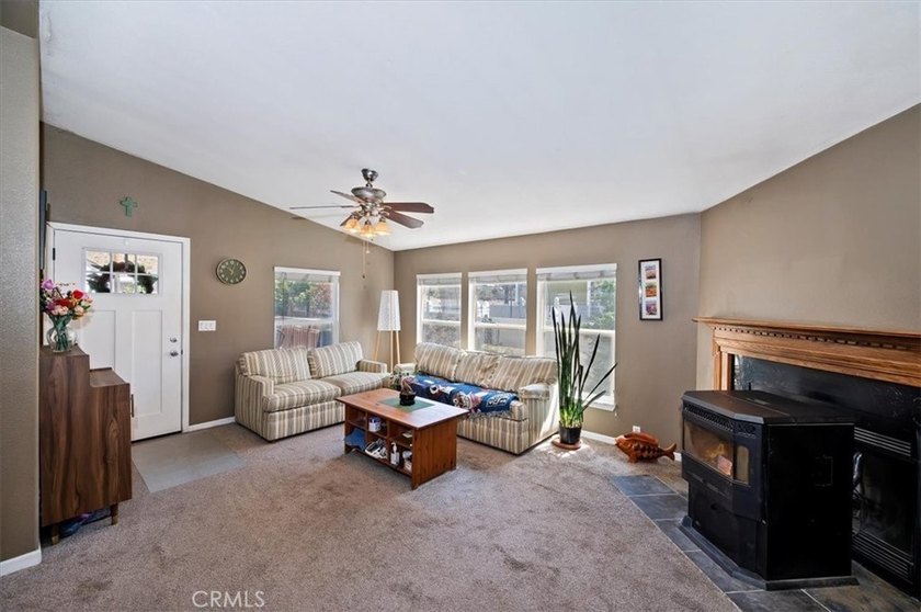 46037 South - photo 6