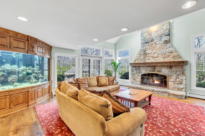 Enjoy the splendor and many amenities of your private country - photo 18