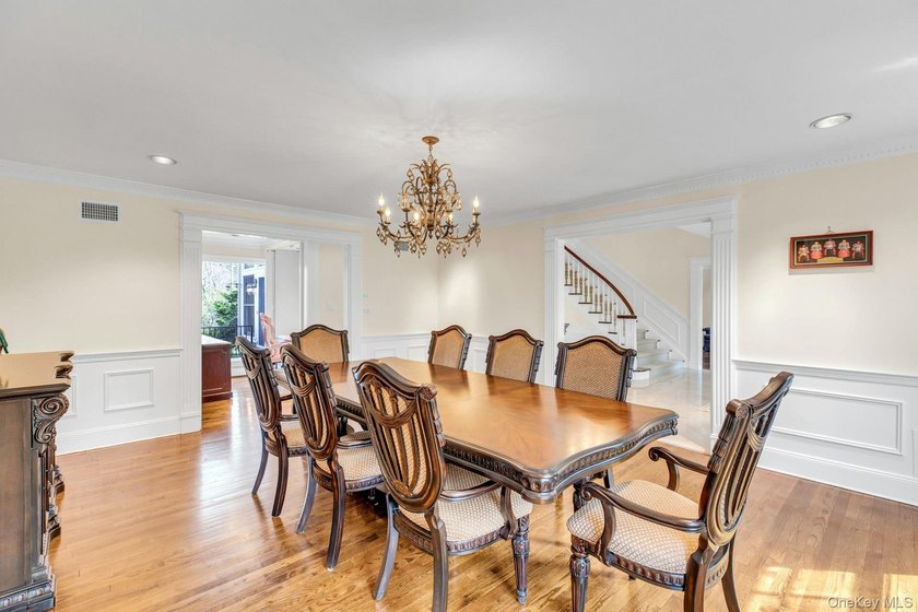 Enjoy the splendor and many amenities of your private country - photo 20