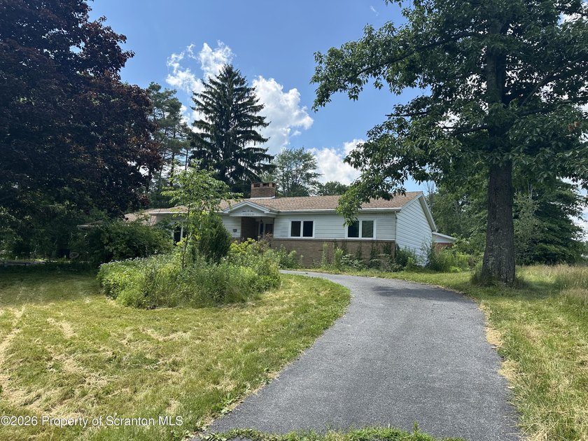 Large ranch home in Abington School District, 1.39 acres, 2 car - photo 29