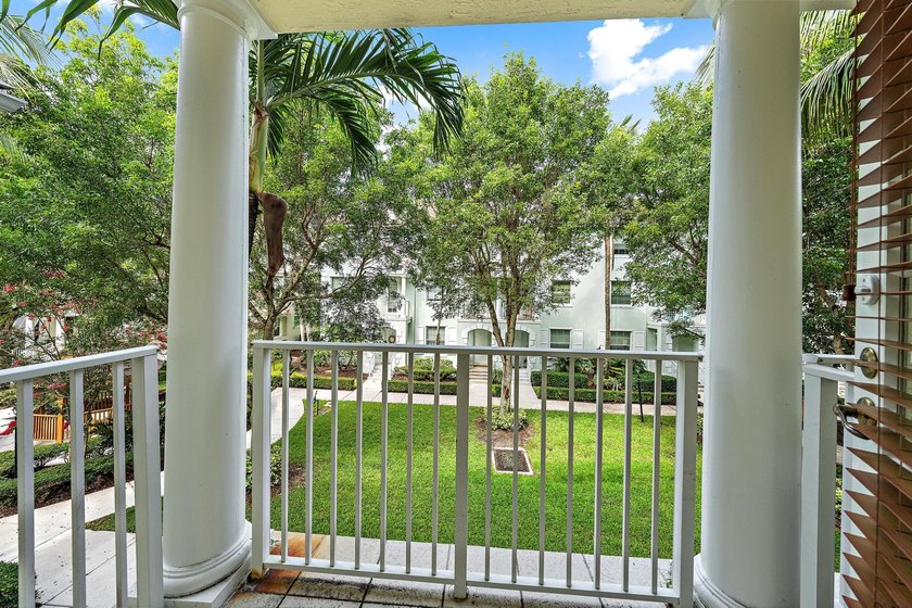 Welcome to Antigua at Town Center, where comfort, style, and an - photo 16