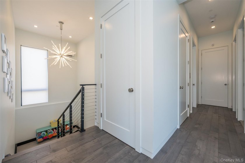 Experience unparalleled luxury in this custom modern estate - photo 33