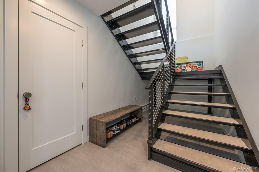 Experience unparalleled luxury in this custom modern estate - photo 34