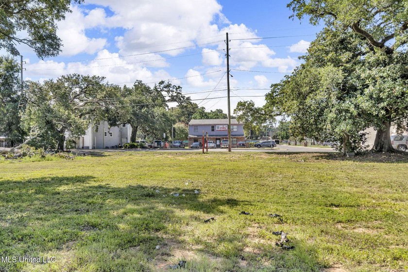 Cleared lot in the heart of Biloxi. At one time was the location - photo 16