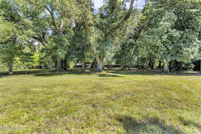 Cleared lot in the heart of Biloxi. At one time was the location - photo 20
