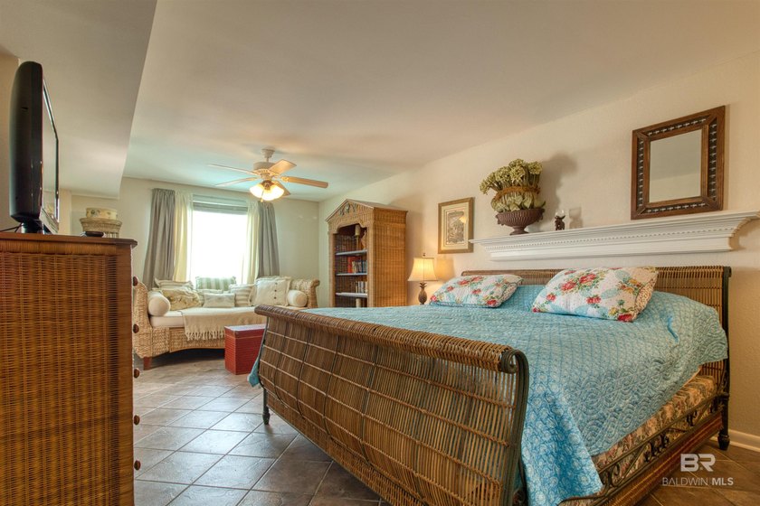 Walking distance to The Hangout Festival &amp; Shrimp Festival - photo 22