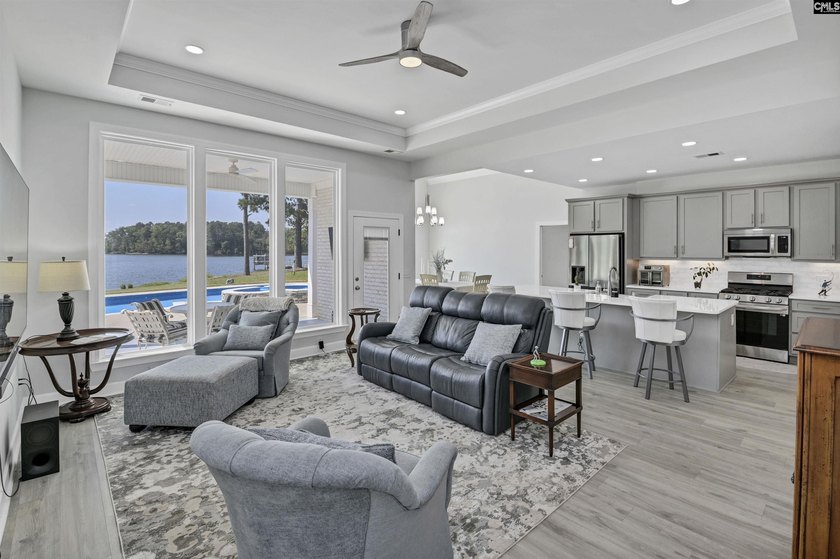 Custom all brick home on Lake Murray with big water views - photo 4