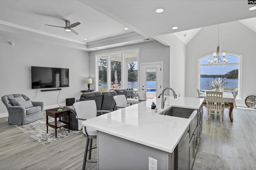 Custom all brick home on Lake Murray with big water views - photo 6