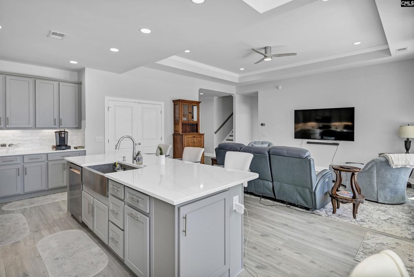 Custom all brick home on Lake Murray with big water views - photo 8