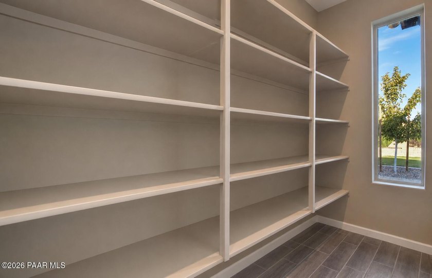 This freshly painted, immaculate home has been so well cared for - photo 14