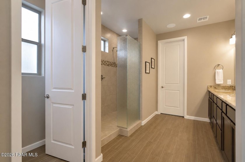This freshly painted, immaculate home has been so well cared for - photo 18