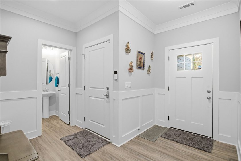 AVG POWER BILL OF $150/month on a 3300+ sqft house?! Take a - photo 25
