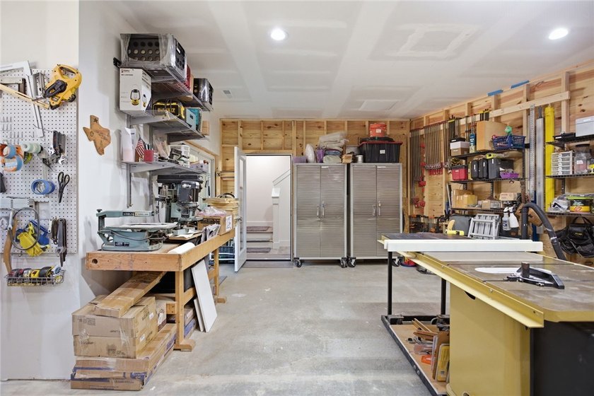 AVG POWER BILL OF $150/month on a 3300+ sqft house?! Take a - photo 31