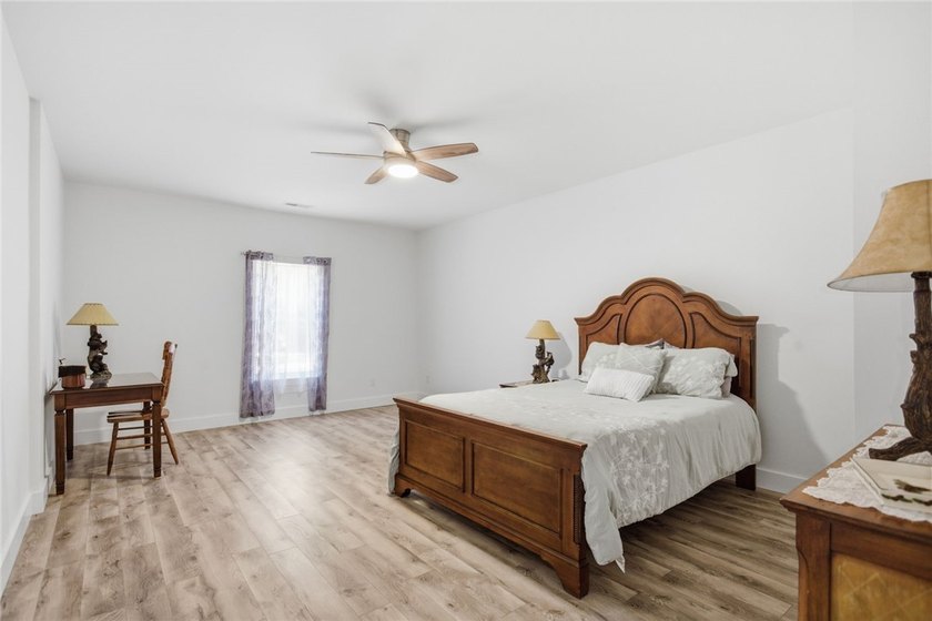 AVG POWER BILL OF $150/month on a 3300+ sqft house?! Take a - photo 33
