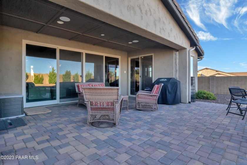 This freshly painted, immaculate home has been so well cared for - photo 34