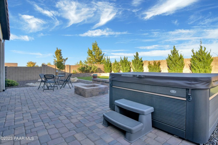 This freshly painted, immaculate home has been so well cared for - photo 35