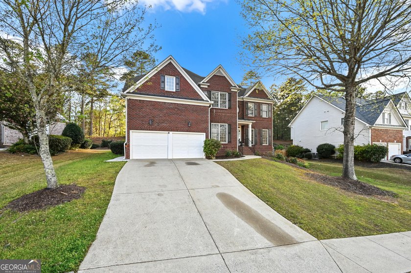 Discover the perfect blend of comfort, style, and location in - photo 3