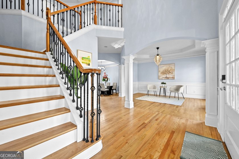 Discover the perfect blend of comfort, style, and location in - photo 8