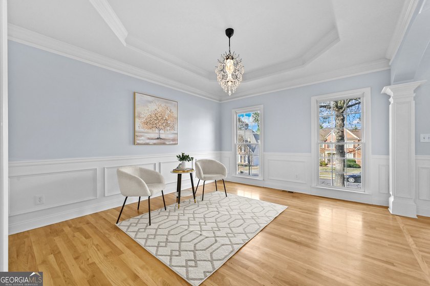Discover the perfect blend of comfort, style, and location in - photo 10