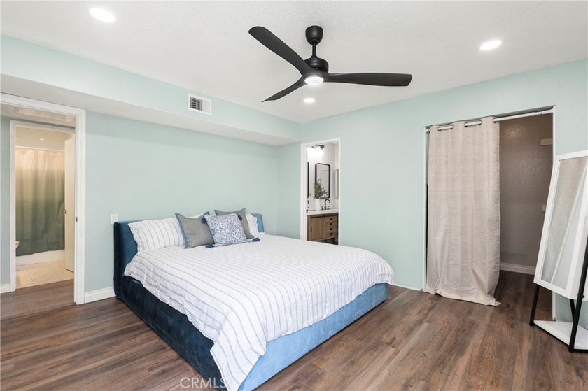 Welcome to Orange Tree Terrace, one of Irvine's most - photo 15