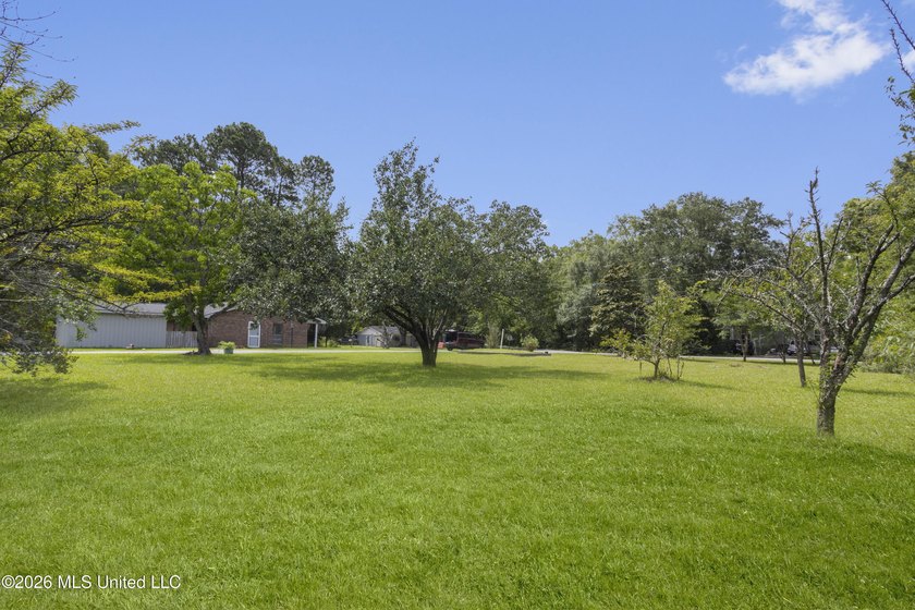 Great Brick Home with an Additional Lot! Enjoy extra space and - photo 28