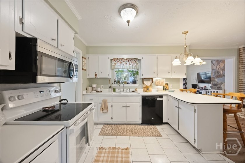 Own your own slice of waterfront paradise on sought after - photo 11
