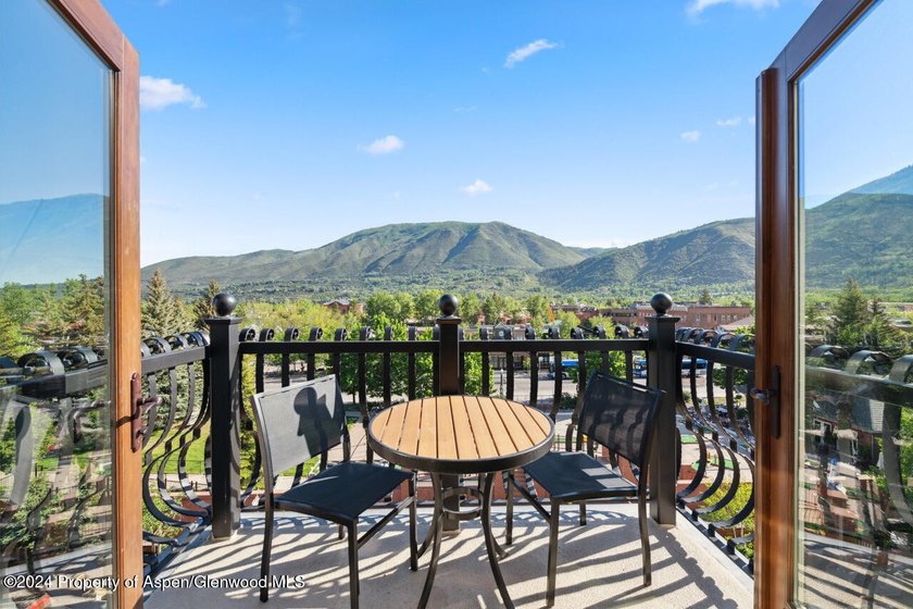 Unit 45 is a large penthouse luxury condo with views to Aspen - photo 22