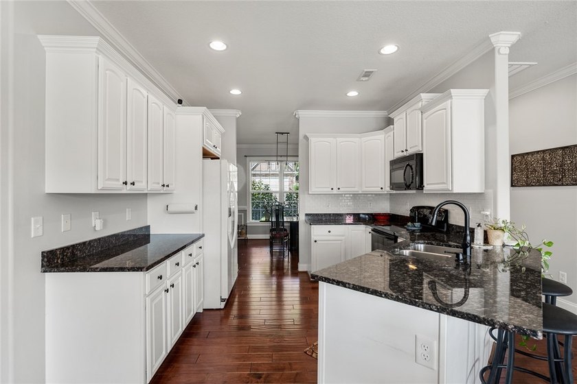 Welcome to Lexington Pointe, where everyday living feels like a - photo 13