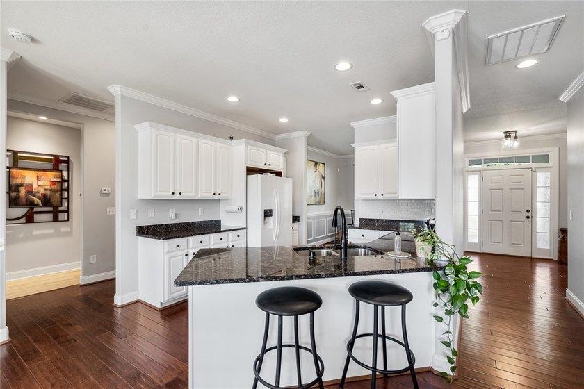 Welcome to Lexington Pointe, where everyday living feels like a - photo 14