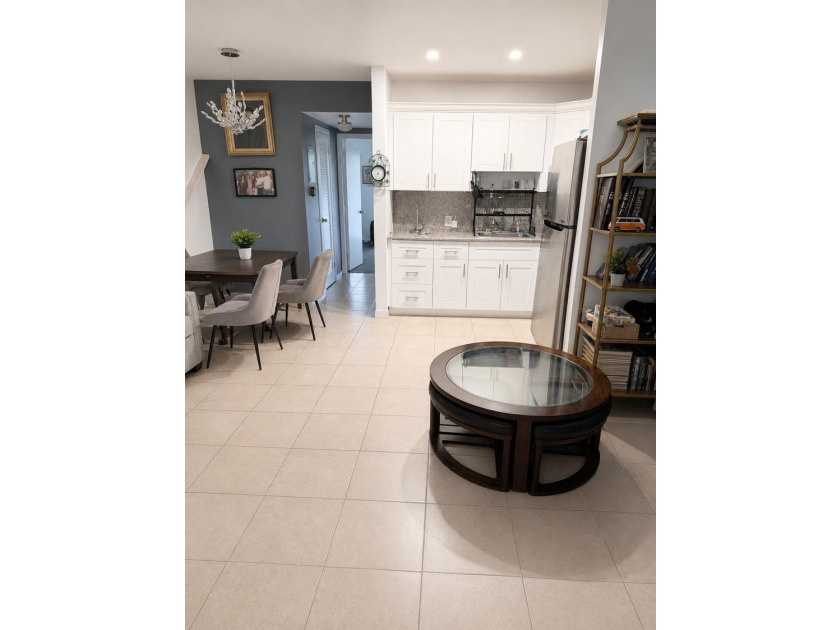 RENOVATED with the WALL DOWN in Kitchen , Gorgeous renovated - photo 5