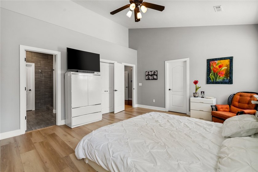 Welcome to Lexington Pointe, where everyday living feels like a - photo 19