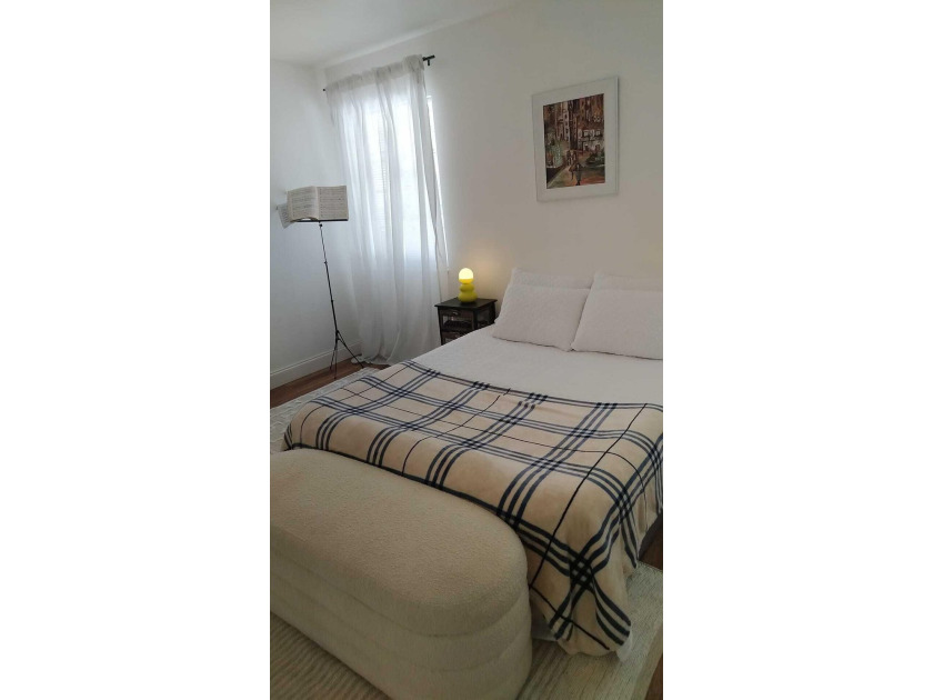 Unique, incomparable 1-bed, 1.5-bath corner unit with flexible - photo 24