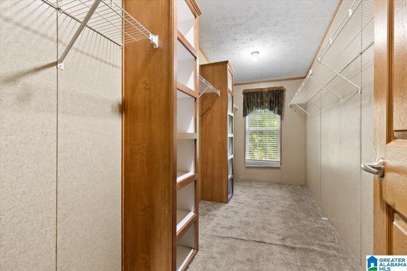 Welcome home to this beautifully maintained, handicap-accessible - photo 27