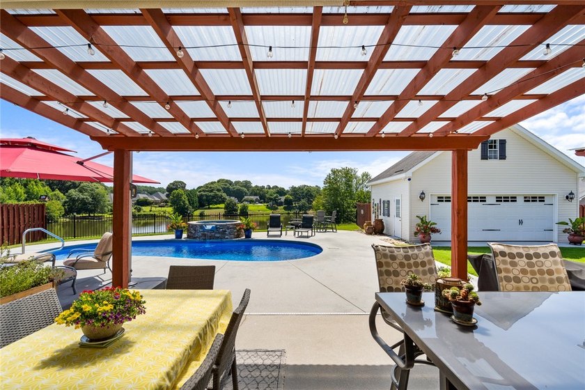 Welcome to Lexington Pointe, where everyday living feels like a - photo 29