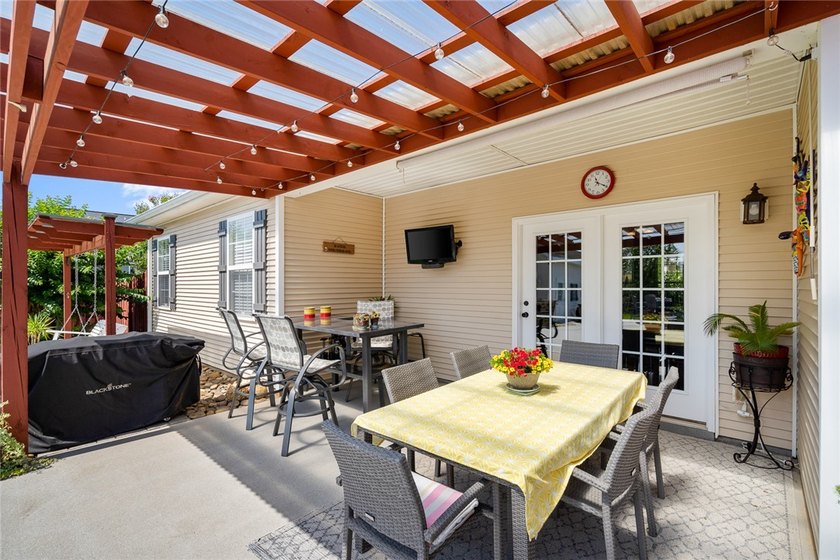 Welcome to Lexington Pointe, where everyday living feels like a - photo 30