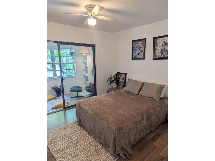 Unique, incomparable 1-bed, 1.5-bath corner unit with flexible - photo 40