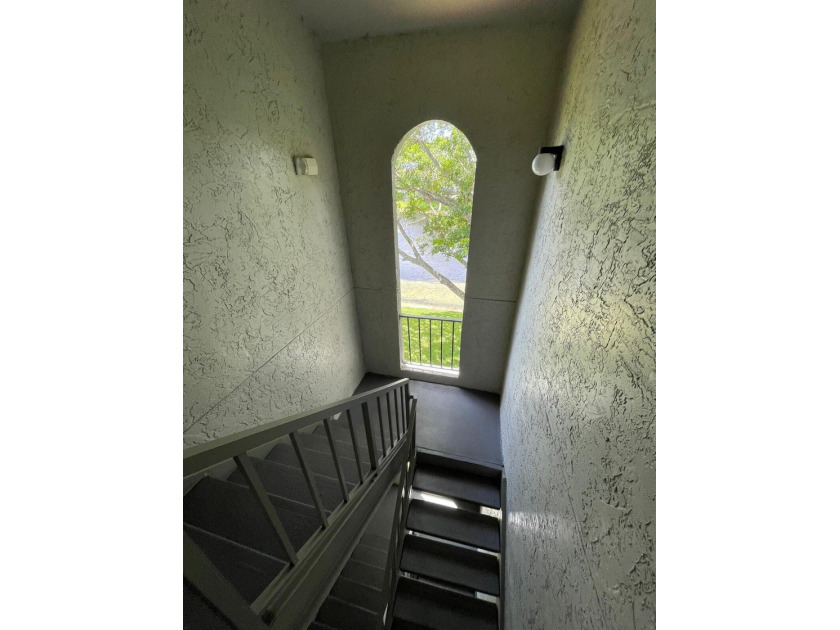 Welcome to paradise in West Palm Beach! This charming 1 bed, 1 - photo 11