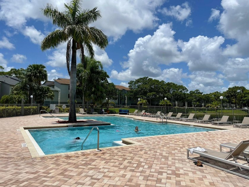 Welcome to paradise in West Palm Beach! This charming 1 bed, 1 - photo 12