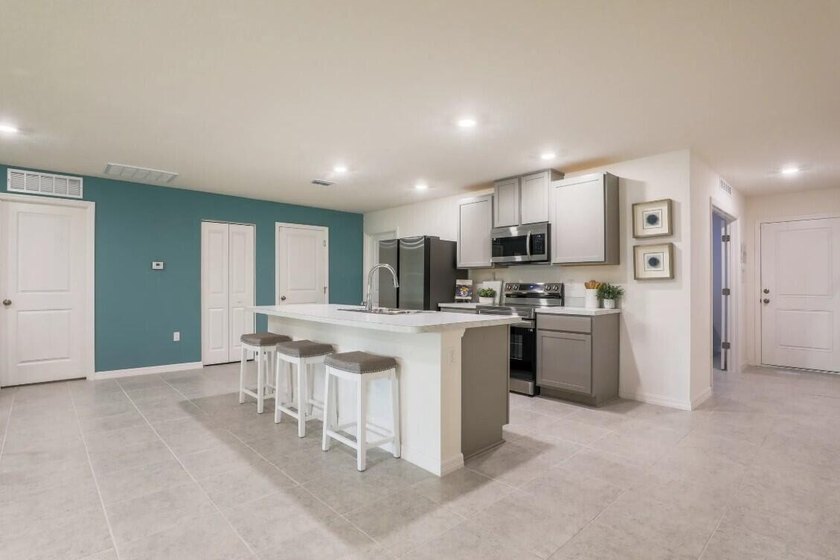 Pre-Construction. To Be Built. Discover comfortable Florida - photo 4