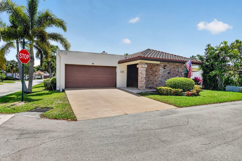 Experience a rare architectural standout in Pradera, an all-age - photo 5
