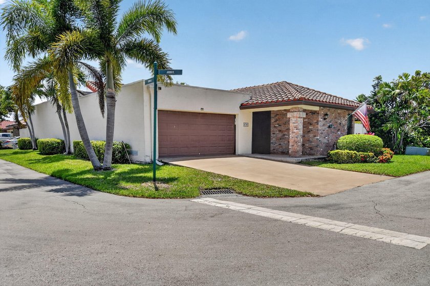 Experience a rare architectural standout in Pradera, an all-age - photo 6