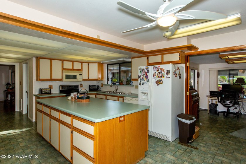 Granite Mountain views minutes from downtown Prescott! - photo 15