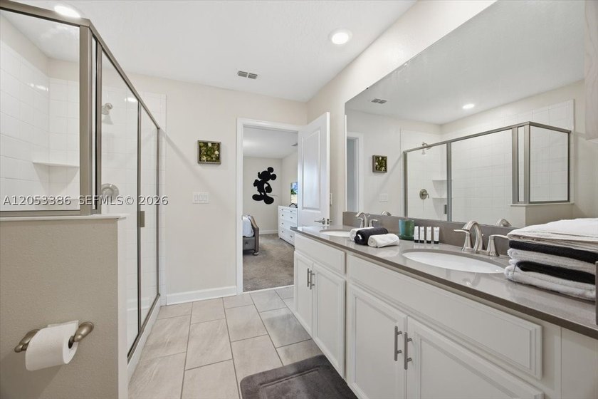 TURNKEY - FULLY FURNISHED - READY TO PRODUCE INCOME - SELLER - photo 26