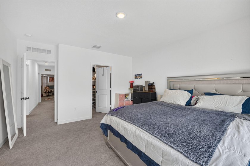 Built in 2023, this beautifully maintained 3-bedroom, 2 - photo 20